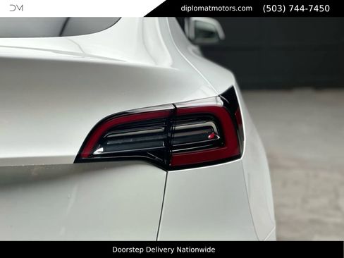 Used 2023 Tesla Model Y Long Range image 14