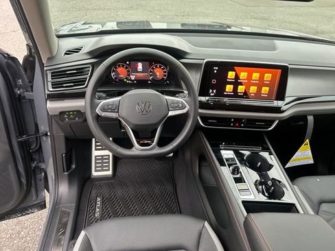 New 2026 Volkswagen Atlas Peak Edition AWD/4WD image 19