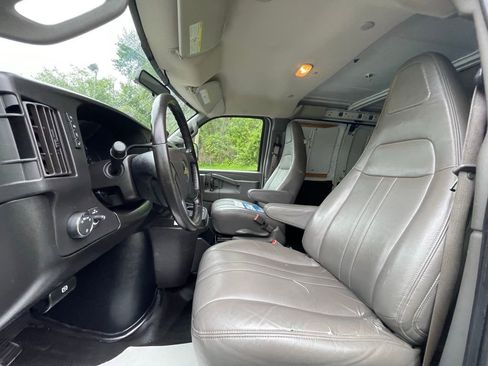 Certified 2021 Chevrolet Express 3500 w/ Driver Convenience Package RWD image 25