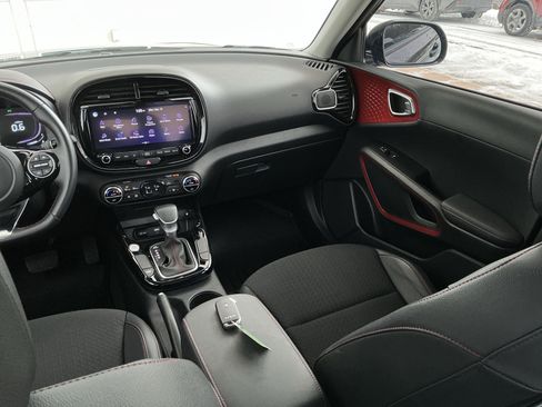 Used 2023 Kia Soul GT-Line image 16