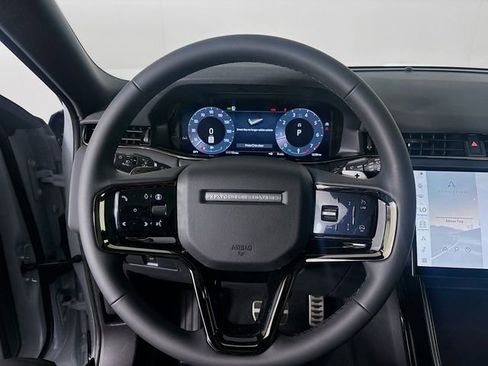 Used 2026 Land Rover Range Rover Evoque Dynamic SE AWD/4WD image 12
