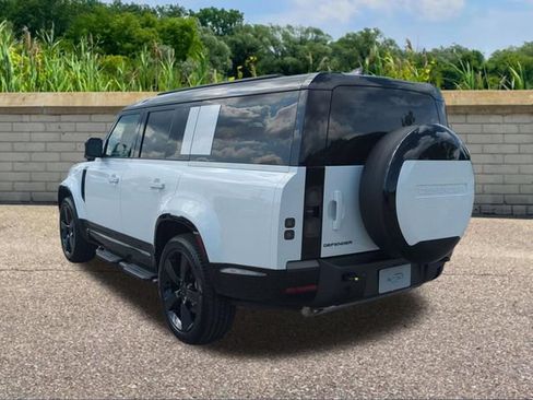New 2026 Land Rover Defender 130 X-Dynamic SE AWD/4WD image 6