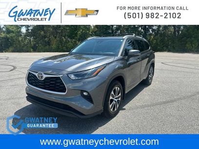 Used 2022 Toyota Highlander XLE