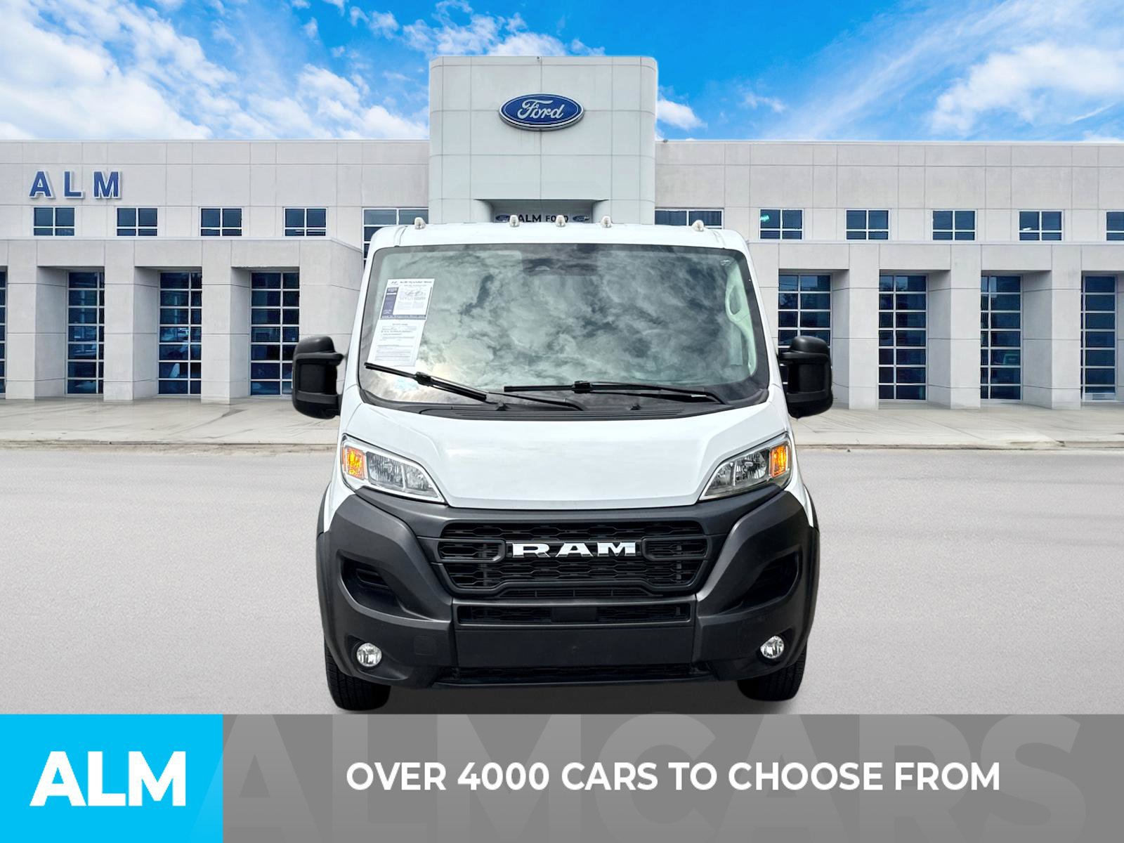 Used 2025 RAM ProMaster 2500 w/ Convenience Group FWD image 2