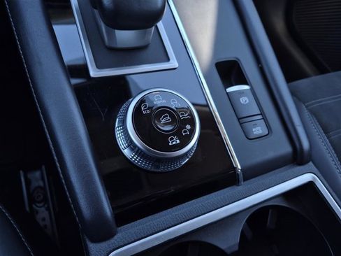 Used 2024 Mitsubishi Outlander SE image 29