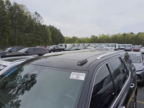 Used 2025 GMC Yukon Denali w/ Denali Reserve Package RWD image 3