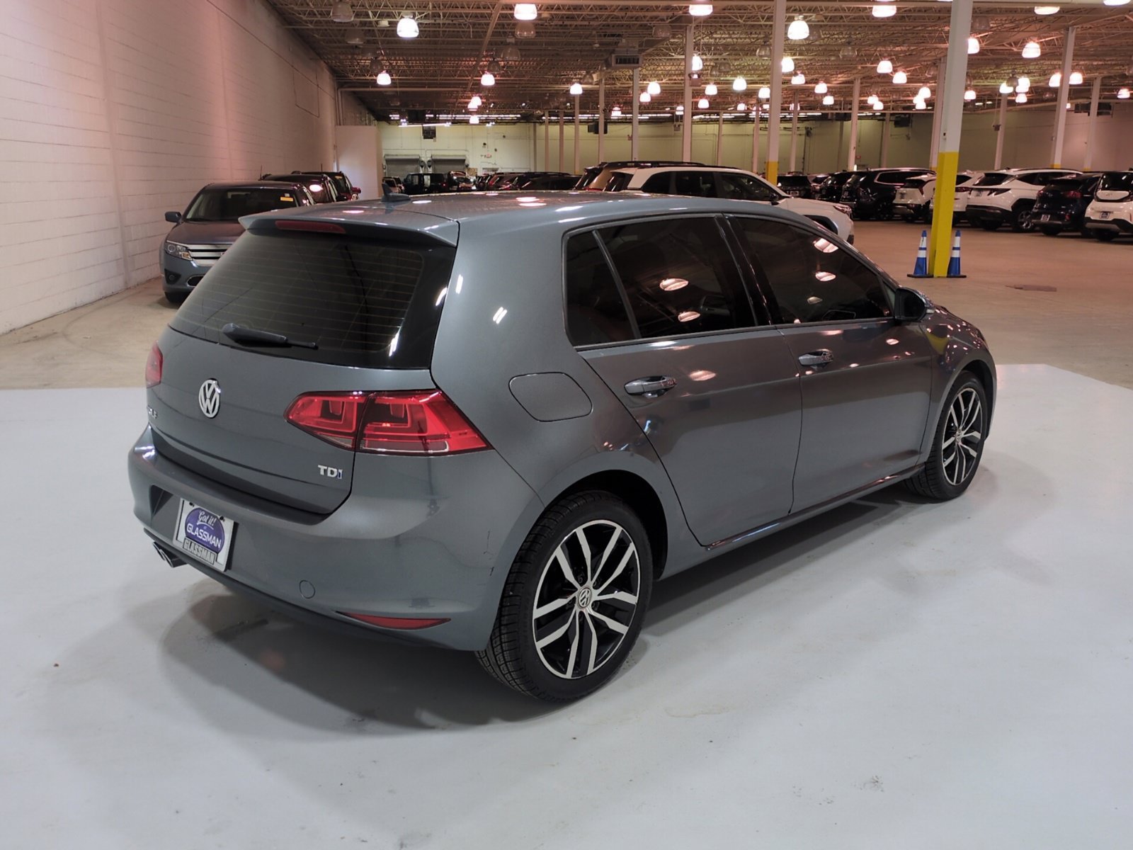 Used 2015 Volkswagen Golf TDI S FWD image 3