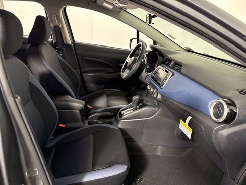 Used 2025 Nissan Versa SV w/ Trunk Package image 20
