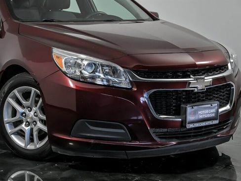 Used 2015 Chevrolet Malibu LT w/ Power Convenience Package FWD image 2