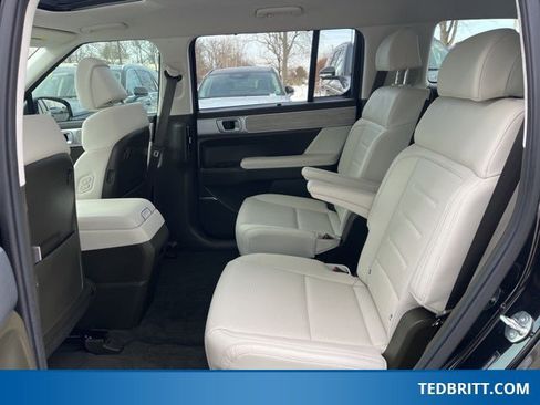 Used 2024 Hyundai Santa Fe Calligraphy image 13