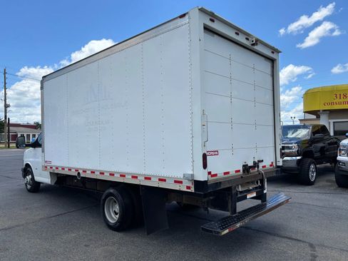 Used 2019 Chevrolet Express 3500 Extended w/ Power Convenience Package RWD image 3