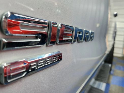 Used 2018 GMC Sierra 1500 SLT image 52