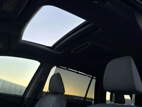 Used 2018 Honda Pilot Touring image 14