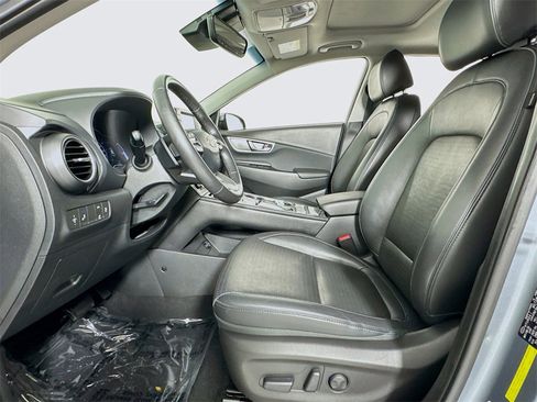 Used 2020 Hyundai Kona Limited w/ Cargo Package image 12