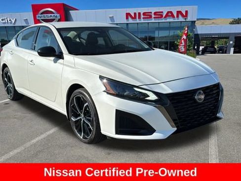 Certified 2025 Nissan Altima 2.5 SR AWD/4WD image 1