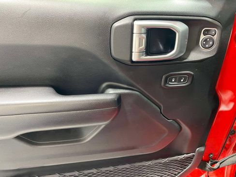 Used 2019 Jeep Wrangler Unlimited Sport S AWD/4WD image 18