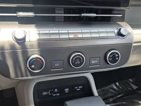 Certified 2026 Hyundai Kona SE FWD image 20