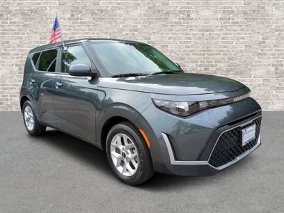 Used 2025 Kia Soul LX w/ LX Technology Package