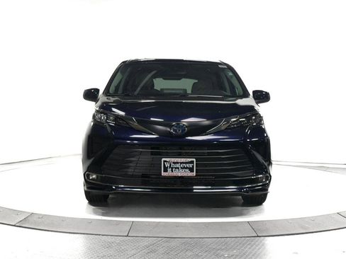 Certified 2024 Toyota Sienna XLE image 2