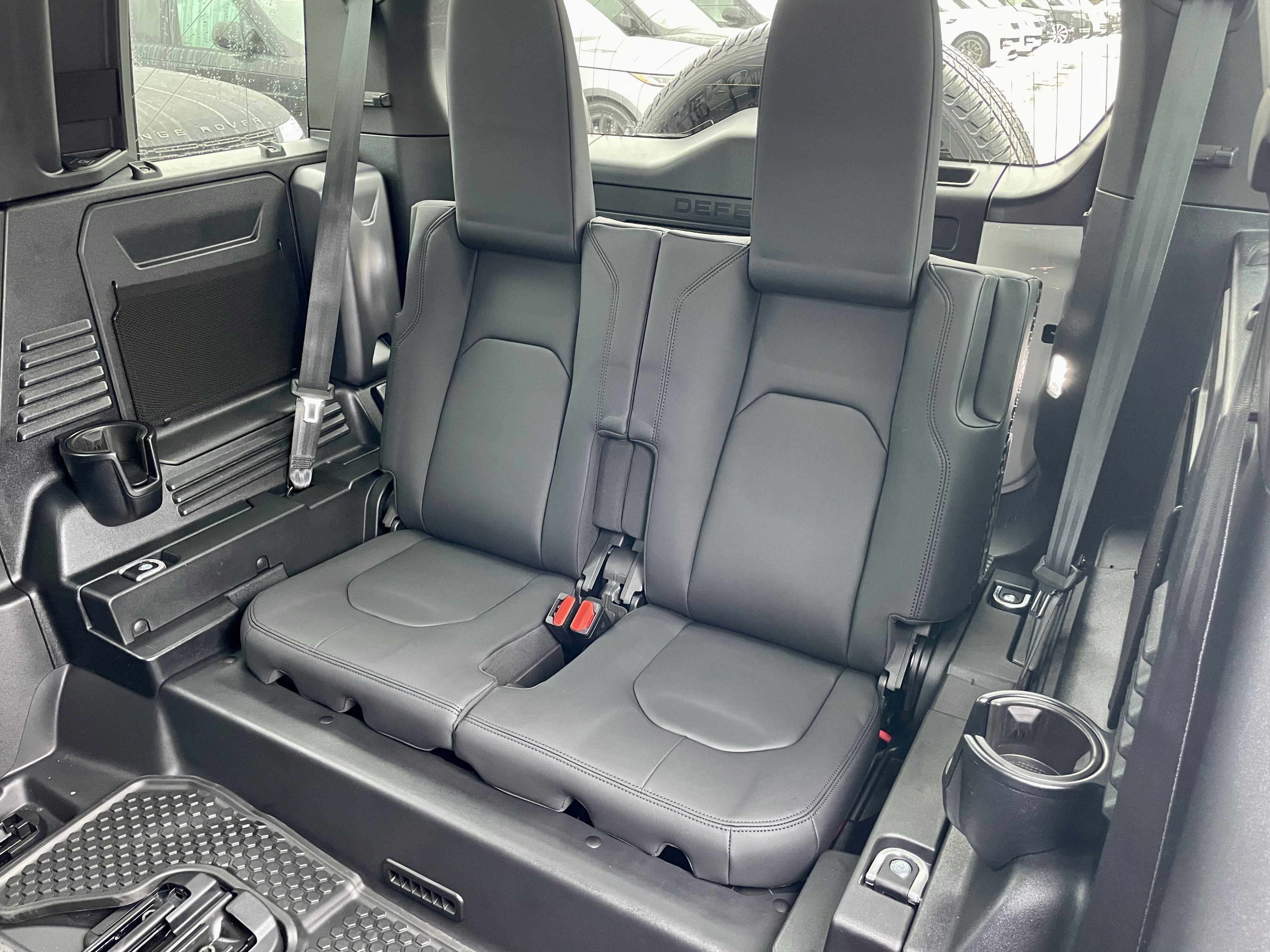 Used 2023 Land Rover Defender 110 S AWD/4WD image 32