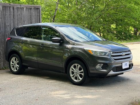 Used 2017 Ford Escape SE AWD/4WD image 4