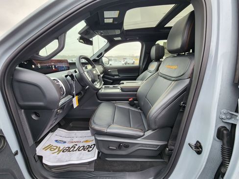 New 2026 Ford Expedition Tremor image 12