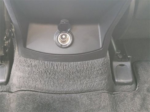 Used 2024 Kia Sorento S image 15