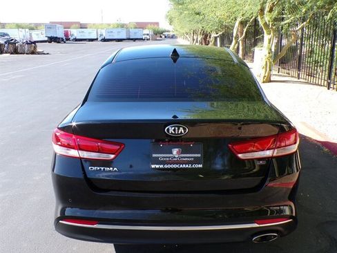 Used 2018 Kia Optima LX w/ 17" Alloy Wheels Package FWD image 4