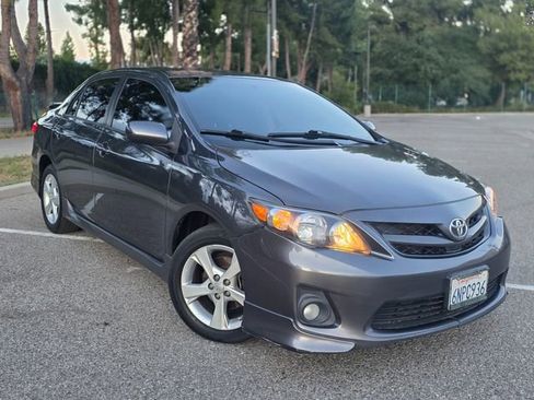 Used 2011 Toyota Corolla S image 37