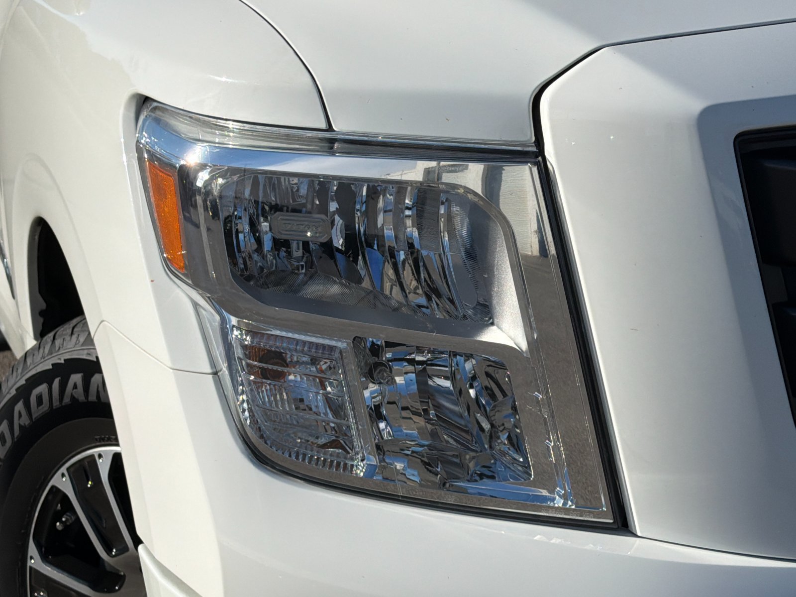 Used 2024 Nissan Titan SV w/ SV Convenience Package RWD image 34