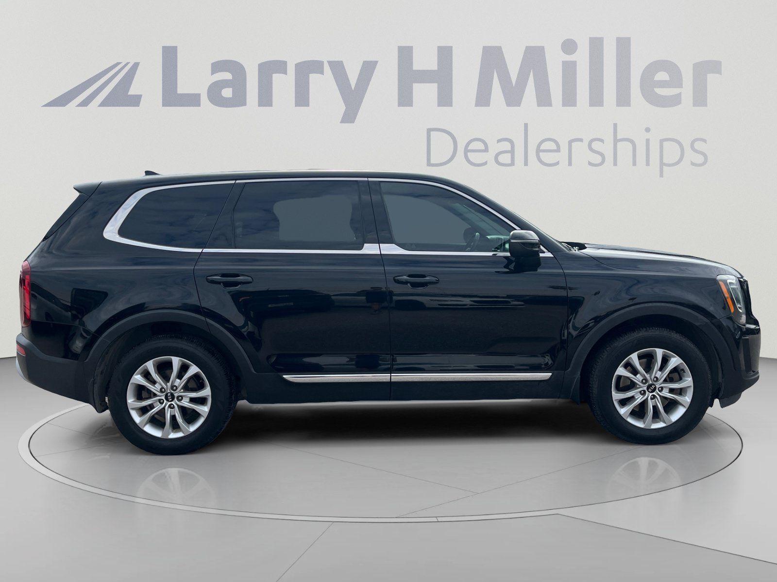 Used 2020 Kia Telluride LX FWD image 6