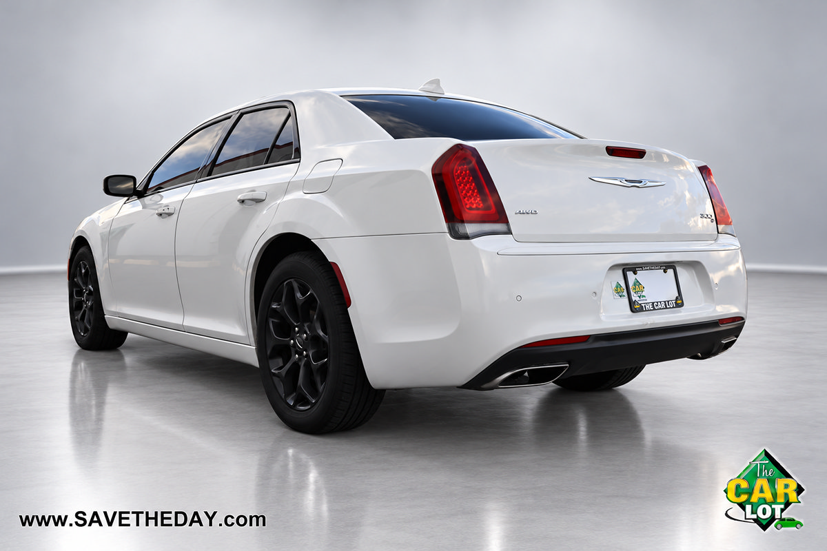 Used 2020 Chrysler 300 S w/ 300S Premium Group AWD/4WD image 6