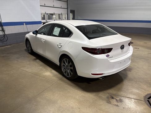 Used 2021 MAZDA MAZDA3 s image 6