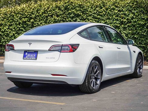 Used 2022 Tesla Model 3 Long Range AWD/4WD image 6