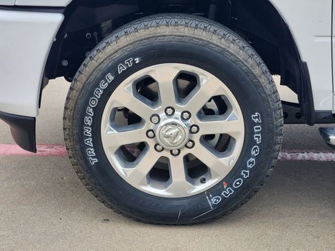 New 2026 RAM 2500 Laramie AWD/4WD image 11