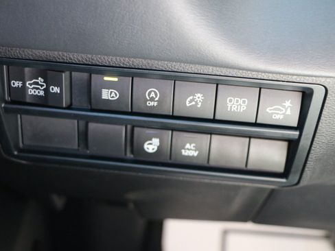 Used 2023 Toyota Tundra Platinum AWD/4WD image 21
