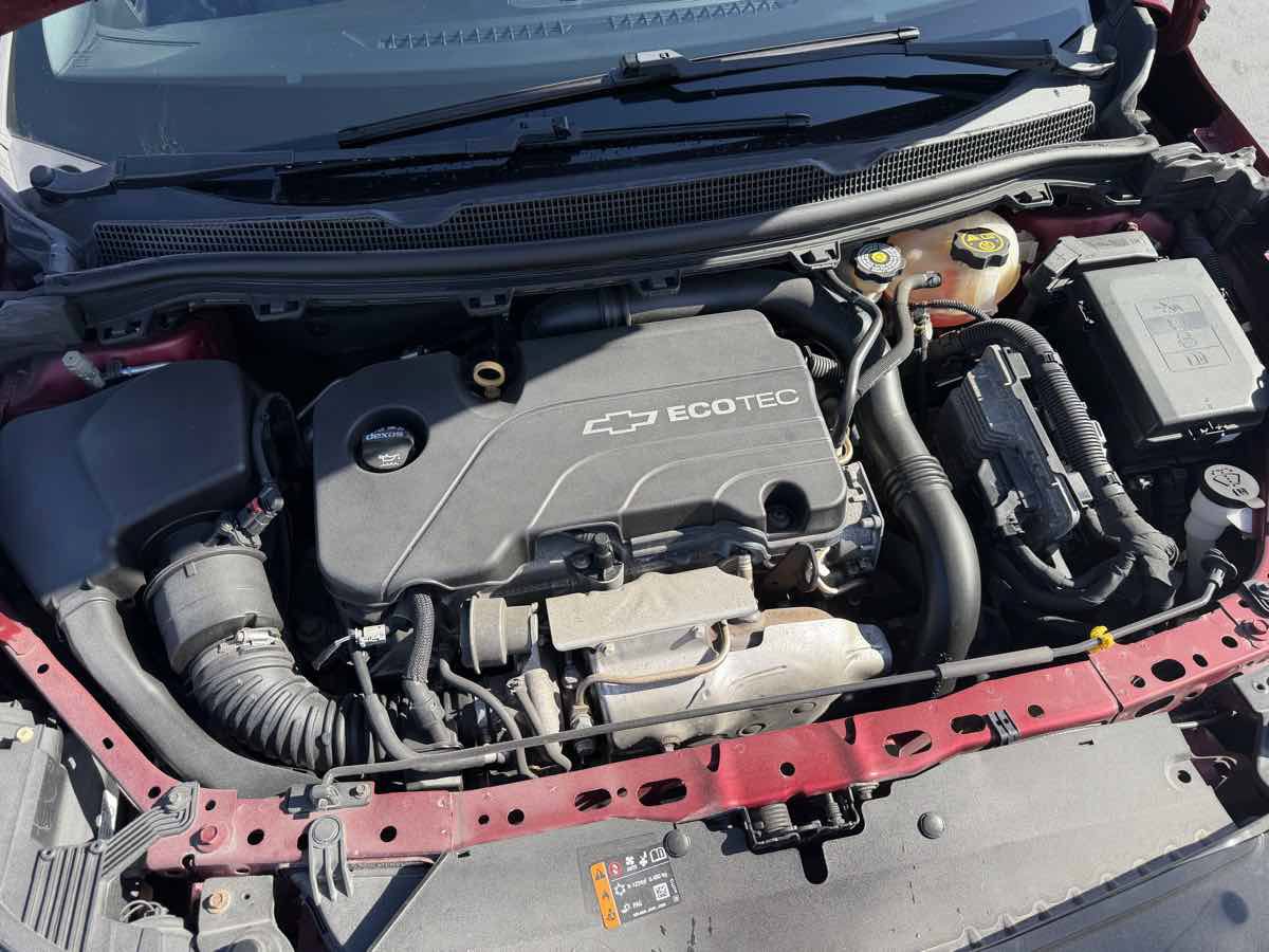 Used 2018 Chevrolet Cruze LT w/ Convenience Package FWD image 21