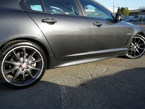 Used 2015 Jaguar XF Portfolio RWD image 7