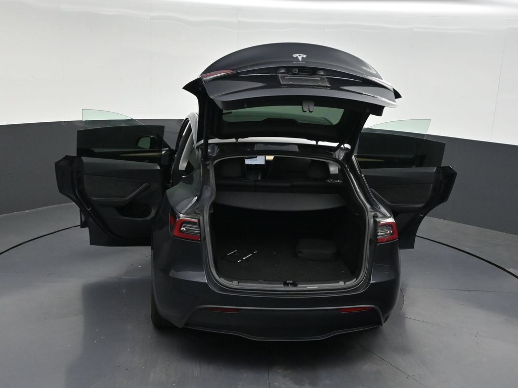 Used 2024 Tesla Model Y Long Range AWD/4WD image 34