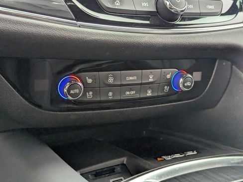 Used 2023 Buick Enclave Premium w/ Experience Buick Package image 29