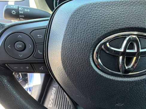 Certified 2025 Toyota RAV4 XLE AWD/4WD image 19