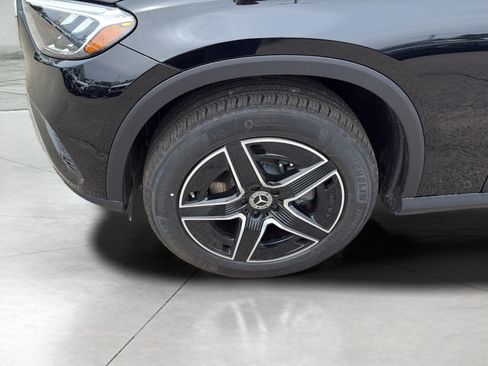 Certified 2026 Mercedes-Benz GLC 300 4MATIC image 9