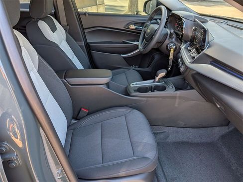 New 2026 Chevrolet Trax LS w/ LS Convenience Package image 24