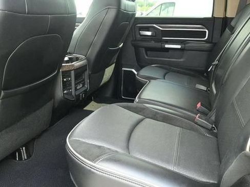 Used 2019 RAM 2500 Laramie AWD/4WD image 10