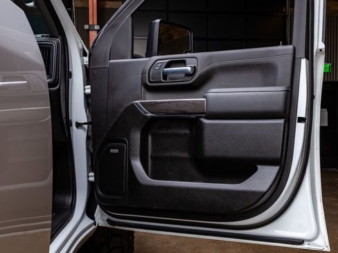 Used 2022 Chevrolet Silverado 2500 LTZ w/ LTZ Plus Package image 37