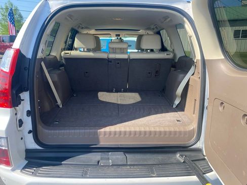 Used 2011 Lexus GX 460 w/ Comfort Plus Pkg AWD/4WD image 29