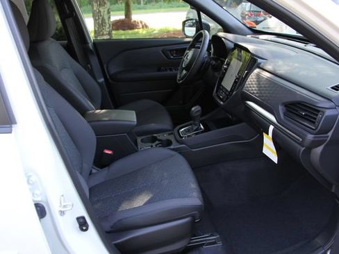 Used 2025 Subaru Forester Premium AWD/4WD image 39