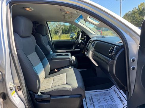 Used 2014 Toyota Tundra SR image 17