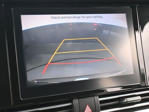 Used 2022 Kia Niro LXS image 21