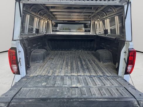 Used 2022 GMC Sierra 1500 SLE AWD/4WD image 19